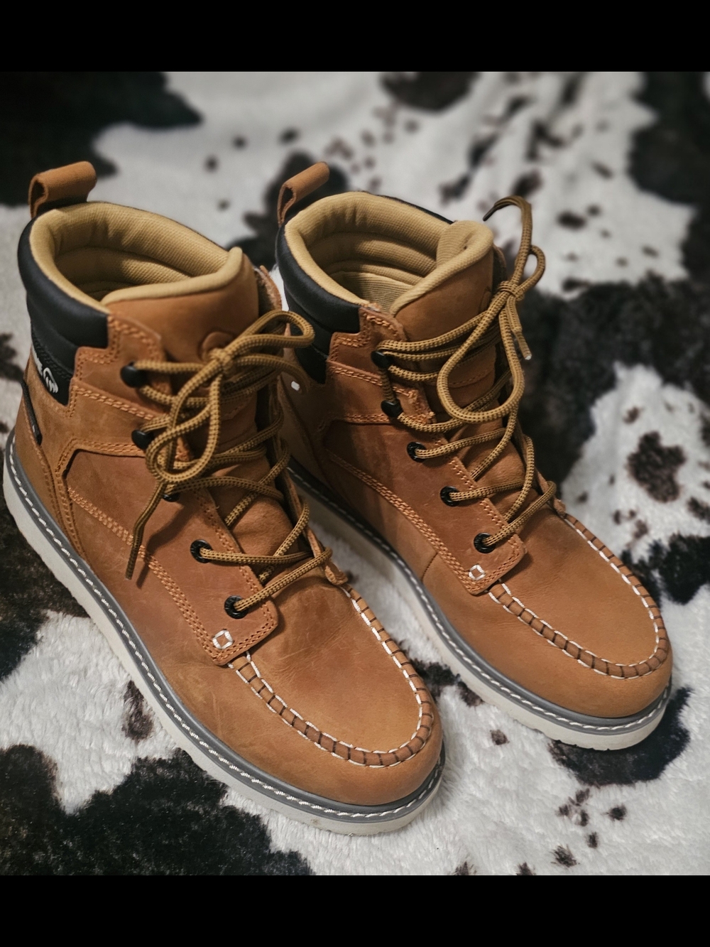 Wolverine Men's Tan Lace-Up Boots